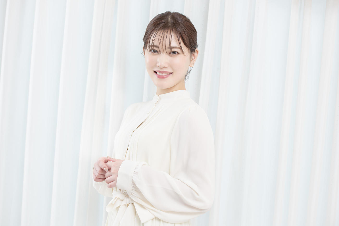 舞台「MOTHERLAND」でヒロイン役を務める元乃木坂46の伊藤純奈