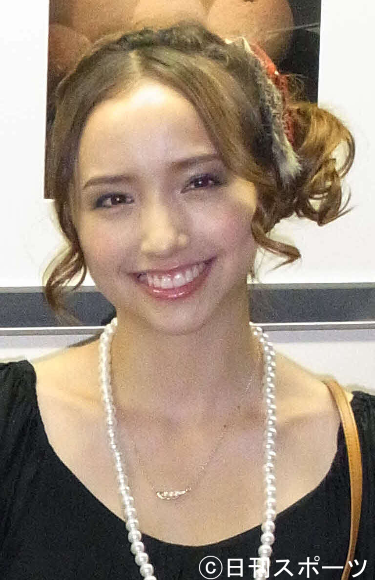 豊田エリー（2011年12月撮影）