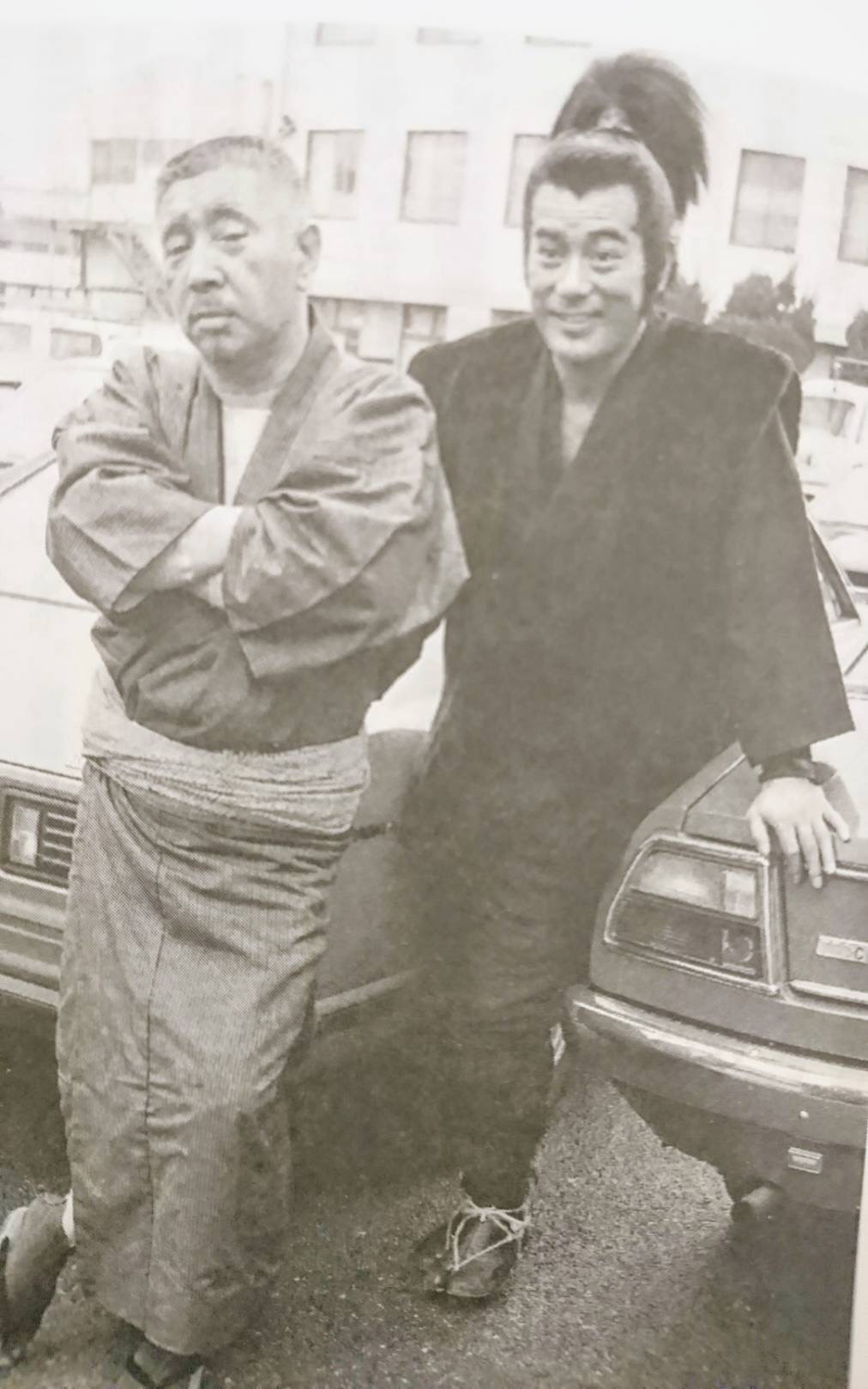 騎一郎の父・若山富三郎さん（左）と千葉真一さん