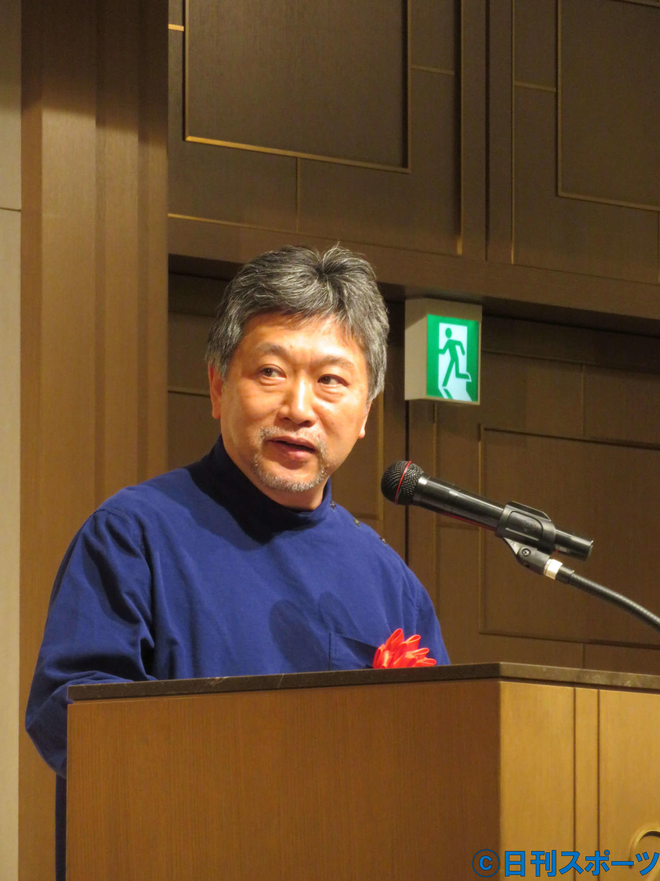 2021年度国際交流基金賞授賞式でスピーチを行う是枝裕和監督（撮影・村上幸将）