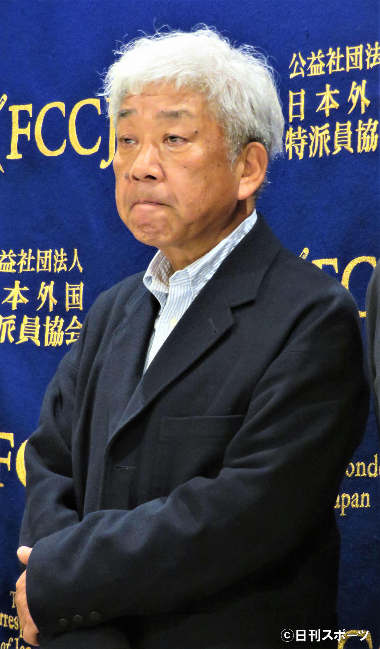 新事業「島ぜんぶでうむさんラブ」の概要発表記者会見に登壇した大崎洋会長（撮影・三須佳夏）