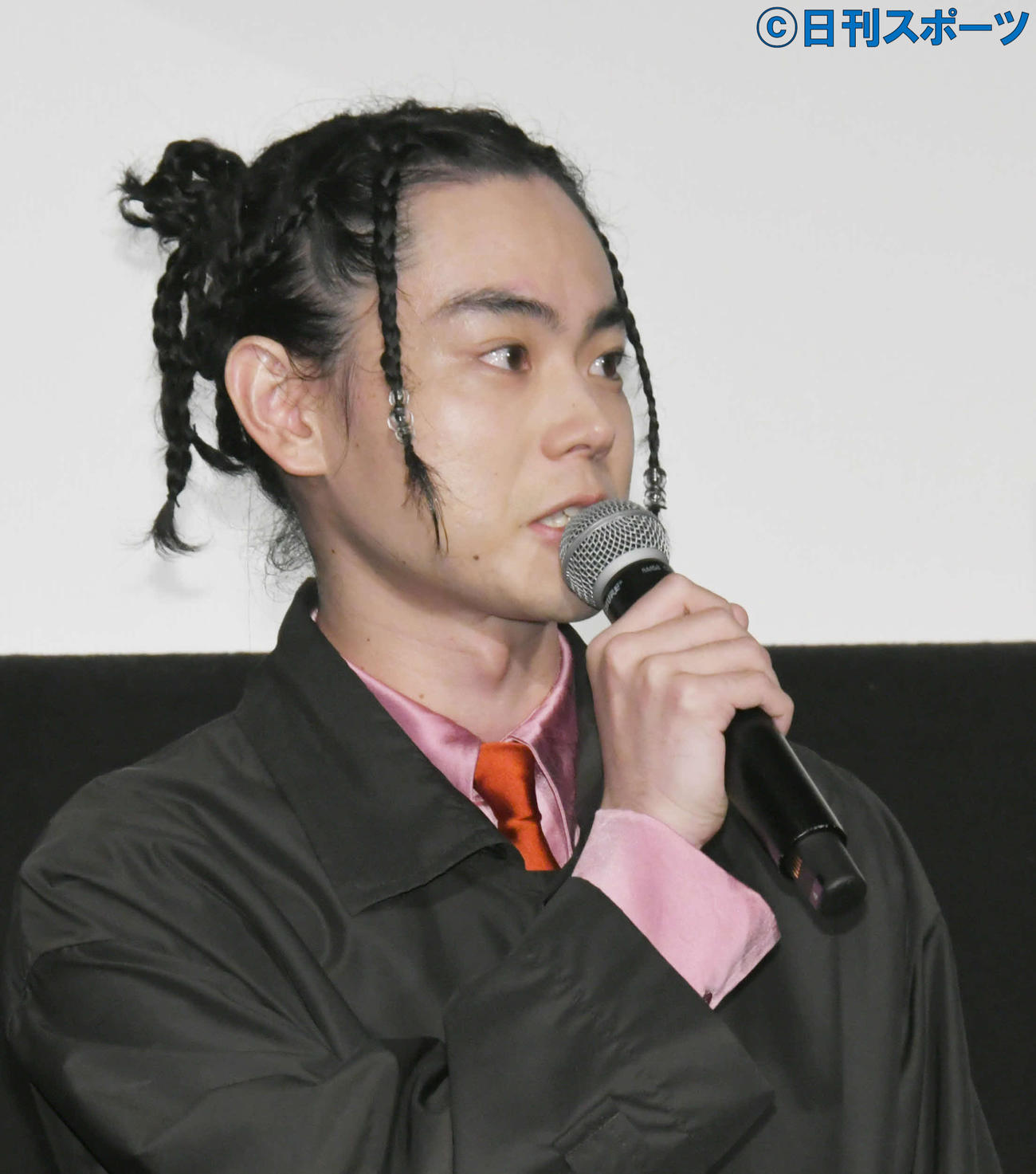 映画「CUBE」初日で、舞台あいさつする菅田将暉（撮影・酒井清司）