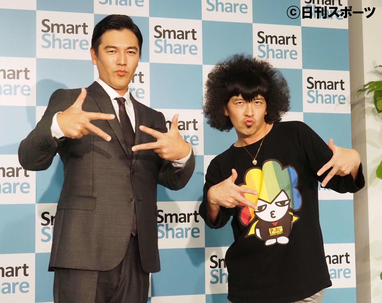 「スマートシェア初CM発表会」に出席した要潤（左）とパーク・マンサー（撮影・遠藤尚子）