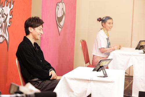 映画「土竜の唄　FINAL」のオンラインイベントに出席した生田斗真（左）と仲里依紗