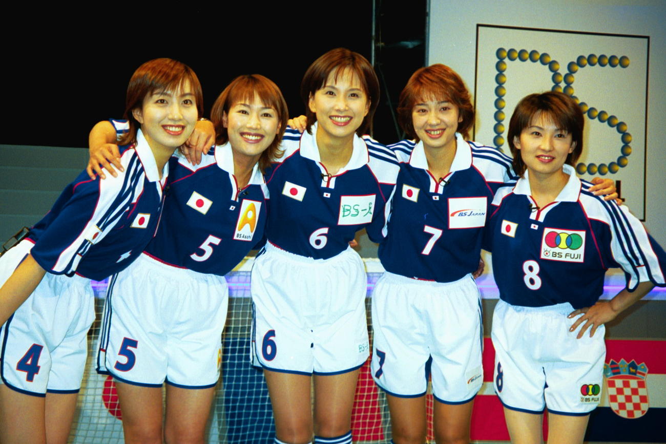 左から河本香織、下平さやか、小倉弘子、八塩圭子、小島奈津子