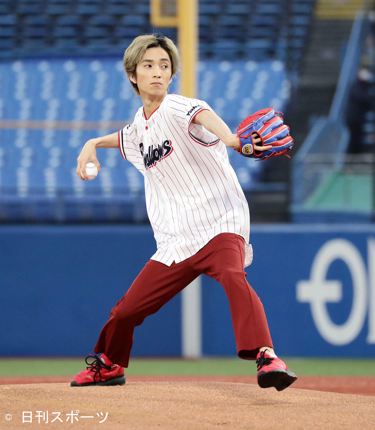 ｓｉｘｔｏｎｅｓ田中樹がヤクルト優勝を祝福 夢のようで と始球式を回想 ジャニーズ 日刊スポーツ