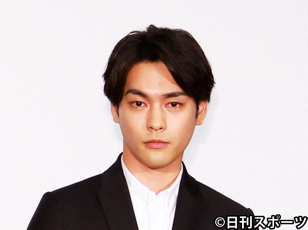 柳楽優弥（2021年8月撮影）