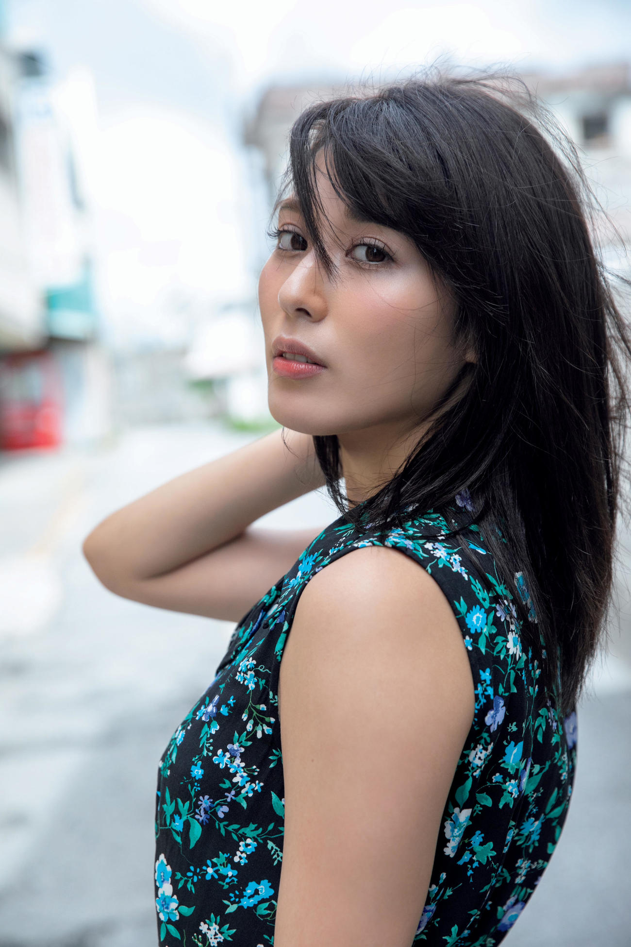 最新写真集「美しい人」の重版が決まった金子智美（撮影・西條彰仁）