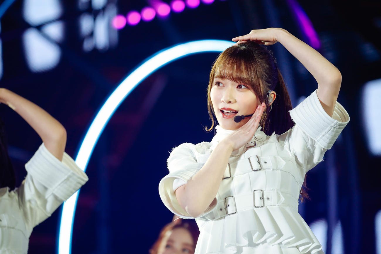 初の全国ツアー千秋楽でパフォーマンスする櫻坂46　撮影／上山陽介