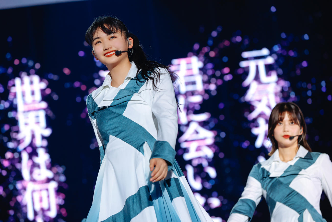 初の全国ツアー千秋楽でパフォーマンスする櫻坂46　撮影／上山陽介