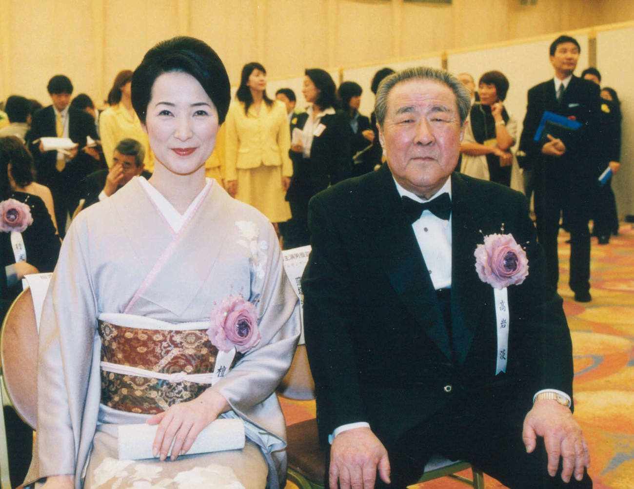 2003年の第26回日本アカデミー賞授賞式に出席した檀ふみと高岩淡さん（東映提供）