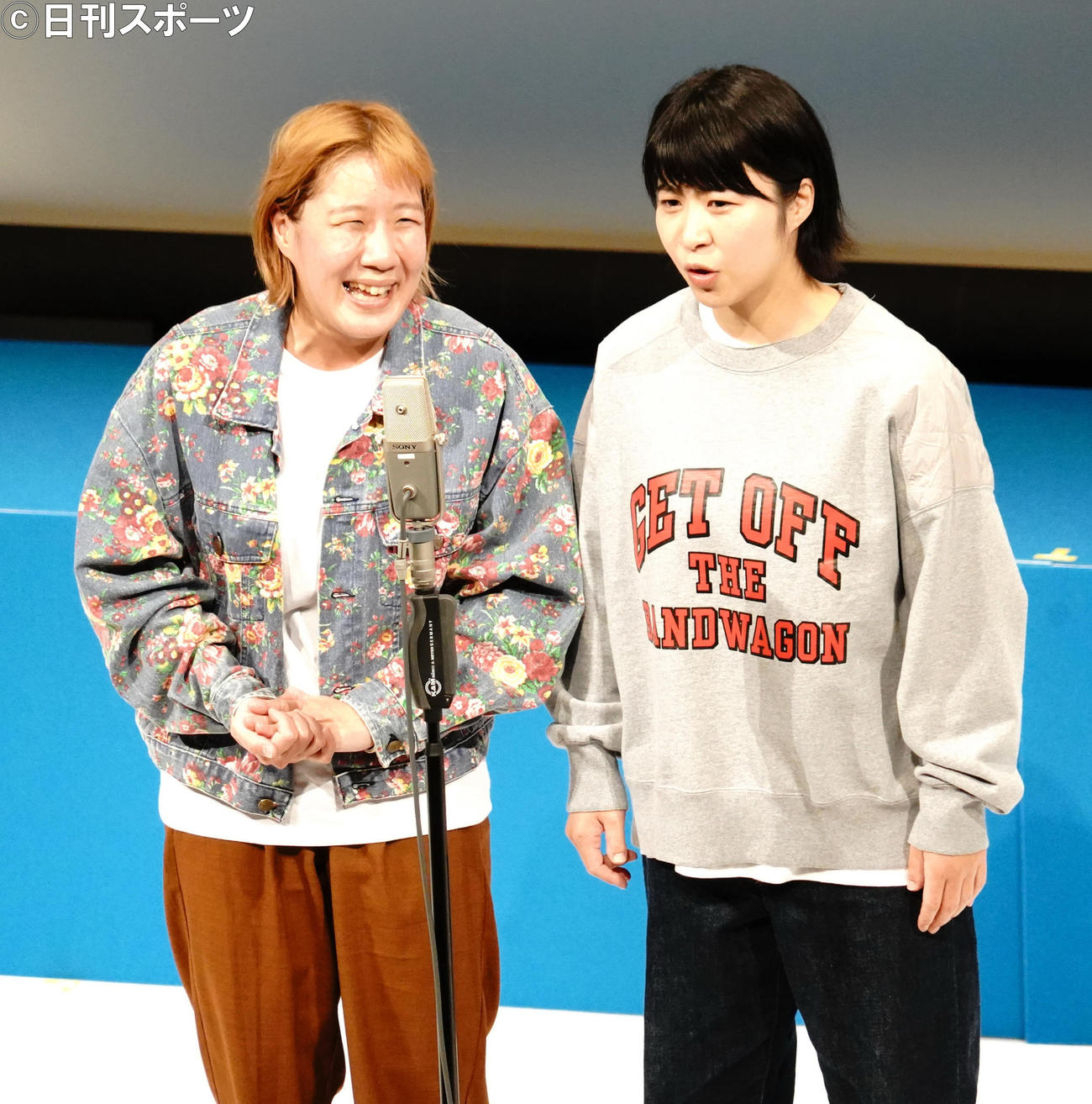 単独ライブ「ずいぶんじゃねぇか、なぁスニッツ！」を開催した女性お笑いコンビ、Aマッソ村上（左）と加納（撮影・佐藤成）
