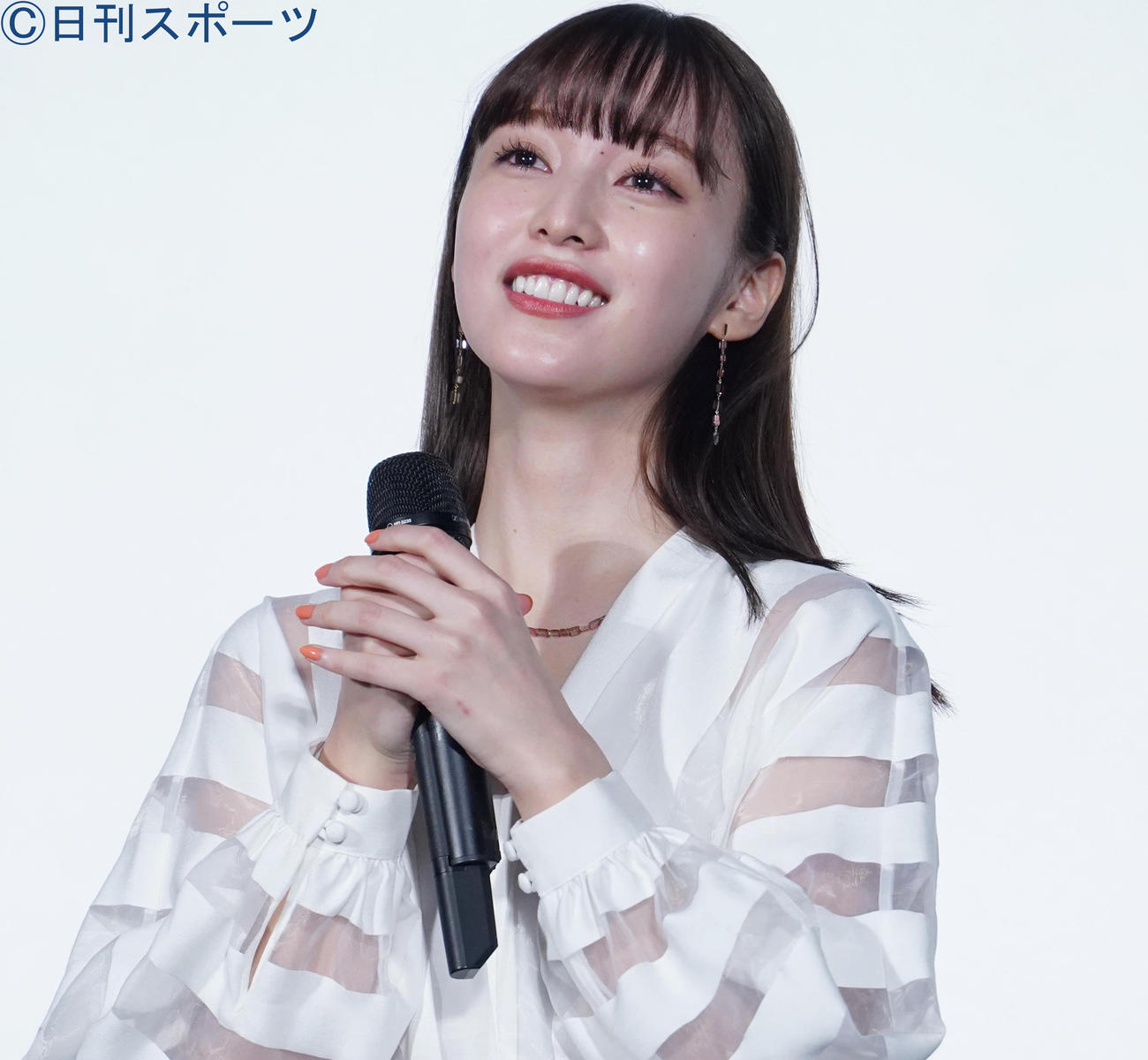 映画「ダンシング・マリー」初日舞台あいさつに登壇した山田愛奈（撮影・佐藤勝亮）