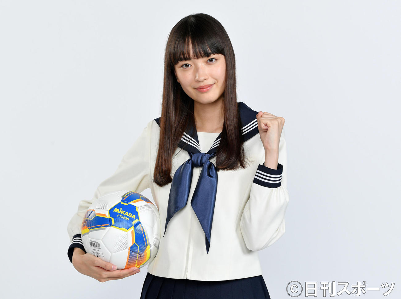 第100回全国高校サッカー選手権大会の応援マネジャーに就任した茅島みずき（撮影・滝沢徹郎）