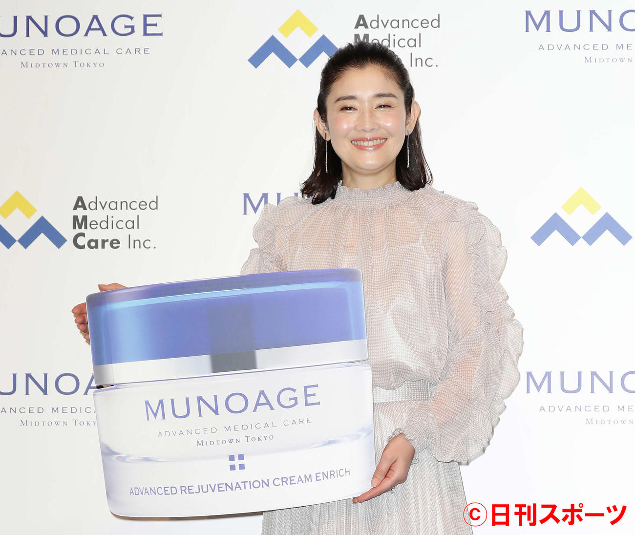 化粧品ブランドのアンバサダーに就任した石田ひかり（撮影・丹羽敏通）