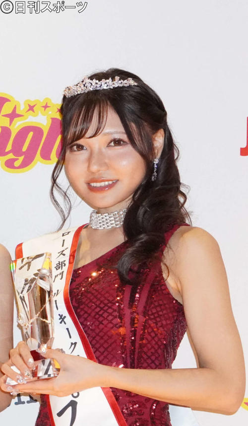 ローズ部門ルーキークラス（業界歴2年未満）で準グランプリのおまつりさん（撮影・沢田直人）