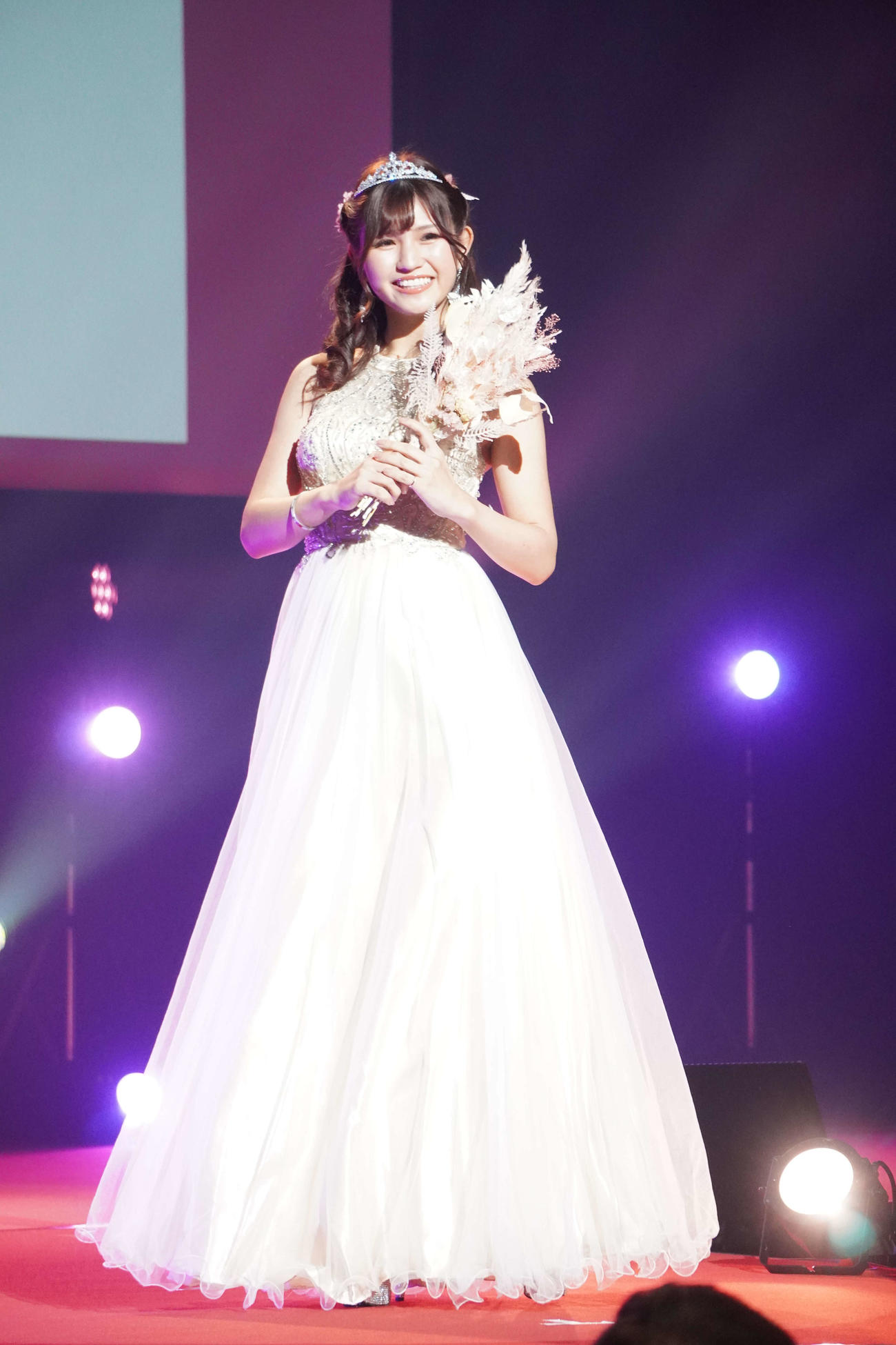 ローズ（キャバクラ・ガールズバー・ラウンジ）部門ルーキークラス（業界歴2年未満）に出場した胡蝶美蘭さん（撮影・沢田直人）