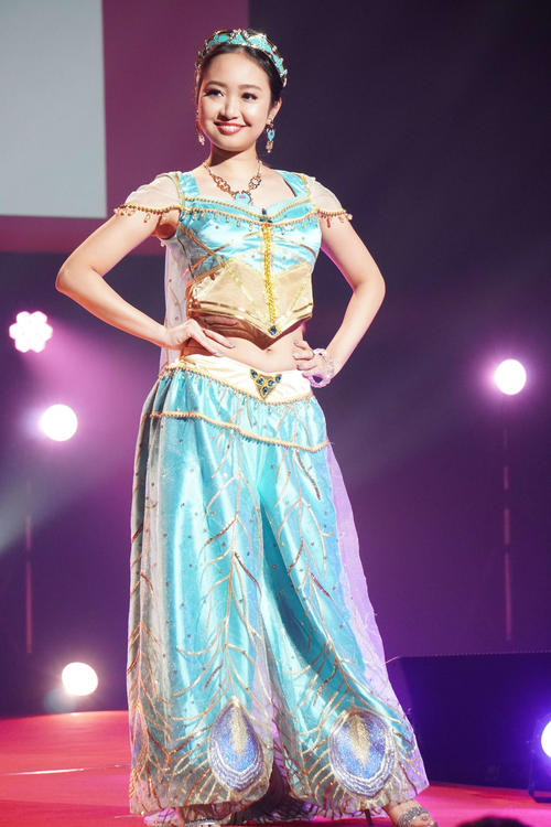 ローズ（キャバクラ・ガールズバー・ラウンジ）部門ルーキークラス（業界歴2年未満）に出場した寿ゆうりさん（撮影・沢田直人）