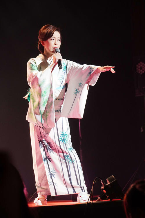コスモス（歌唱）部門に出場した聖子さん（撮影・沢田直人）