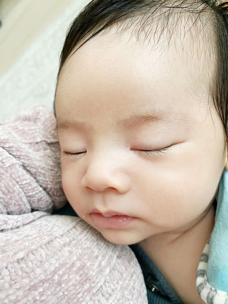 くみっきーがブログで公開した長男の寝顔