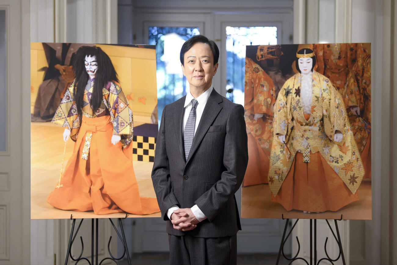 「十二月大歌舞伎」で上演する「信濃路紅葉鬼揃」の取材会を行った坂東玉三郎（松竹提供）