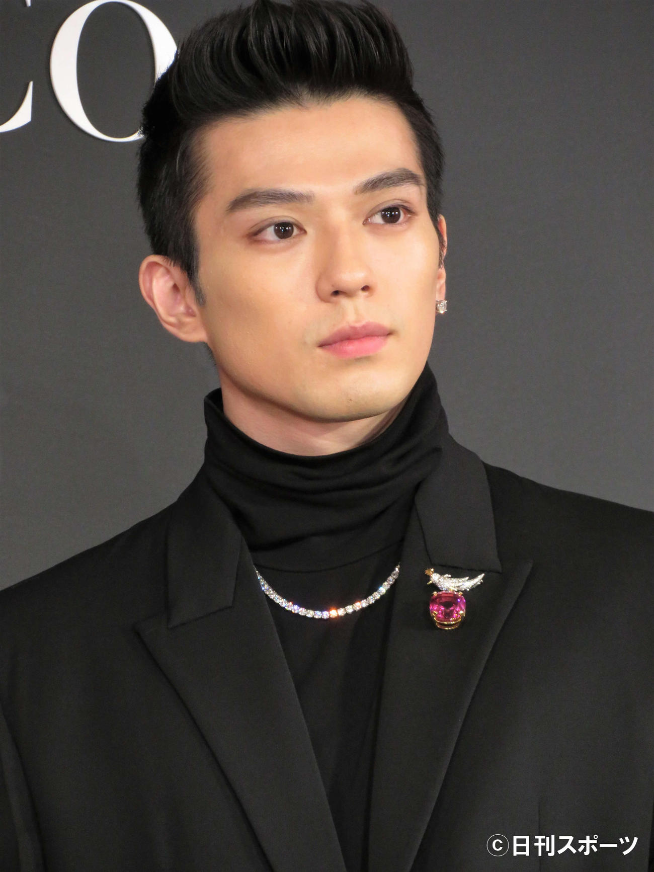 「2021年ティファニーホリデー記者発表会」に登壇した新田真剣佑（撮影・三須佳夏）