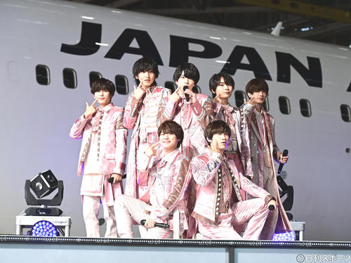 なにわ男子、デビューシングル初日50万枚超え オリコン1位に 