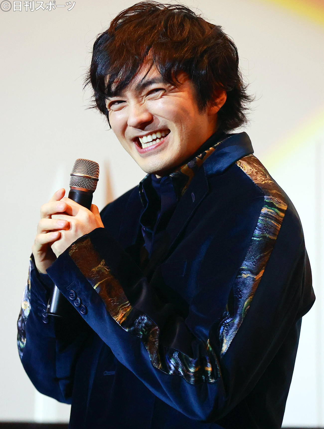 「恋する寄生虫」公開記念舞台あいさつを行った林遣都（撮影・野上伸悟）