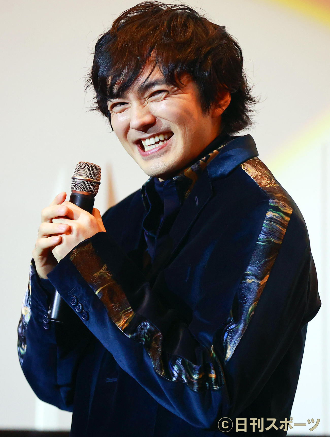 「恋する寄生虫」公開記念舞台あいさつを行った林遣都（撮影・野上伸悟）