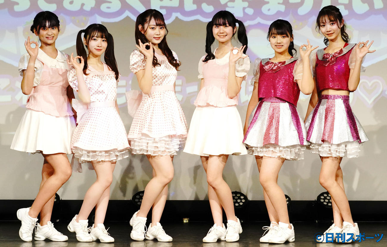 いちごみるく色に染まりたい。の、左から安土姫華、森田みなみ、七瀬うみ、姫宮める、石田美羽、櫻井花子（撮影・佐藤成）