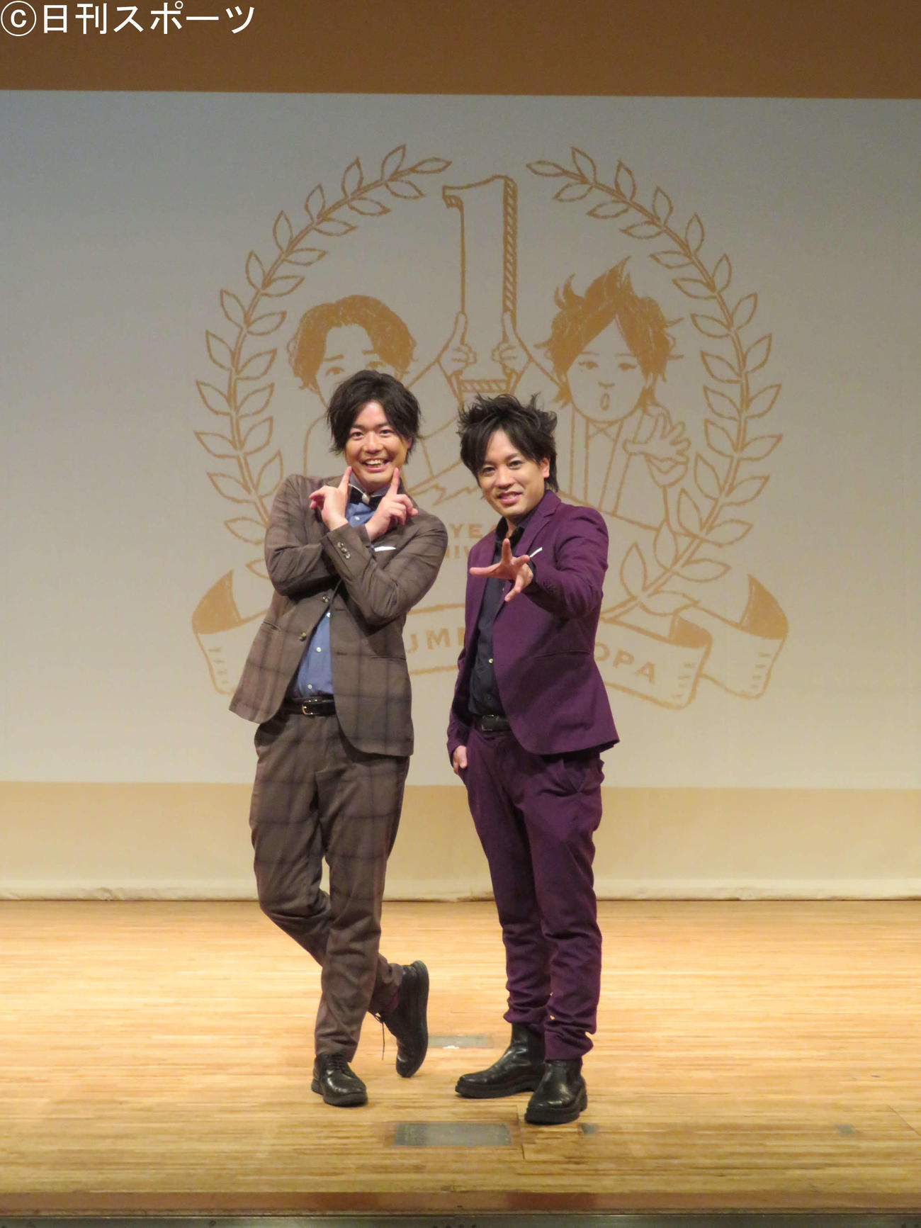 「特命ぺこぱ～ぺこぱ貸します～」1周年大感謝祭“スケシャルコラボやっちゃいますライブ”を開催した、ぺこぱシュウペイ（左）と松陰寺太勇（撮影・村上幸将）