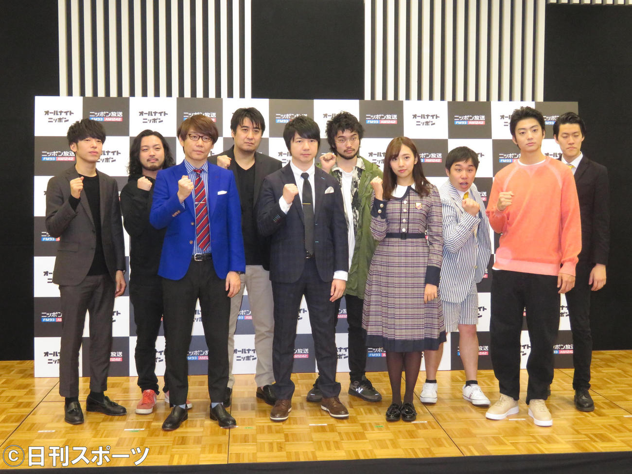 19年3月　「オールナイトニッポン」や「オールナイトニッポン0（ZERO）」の新パーソナリティー。前列左から3列目が新内