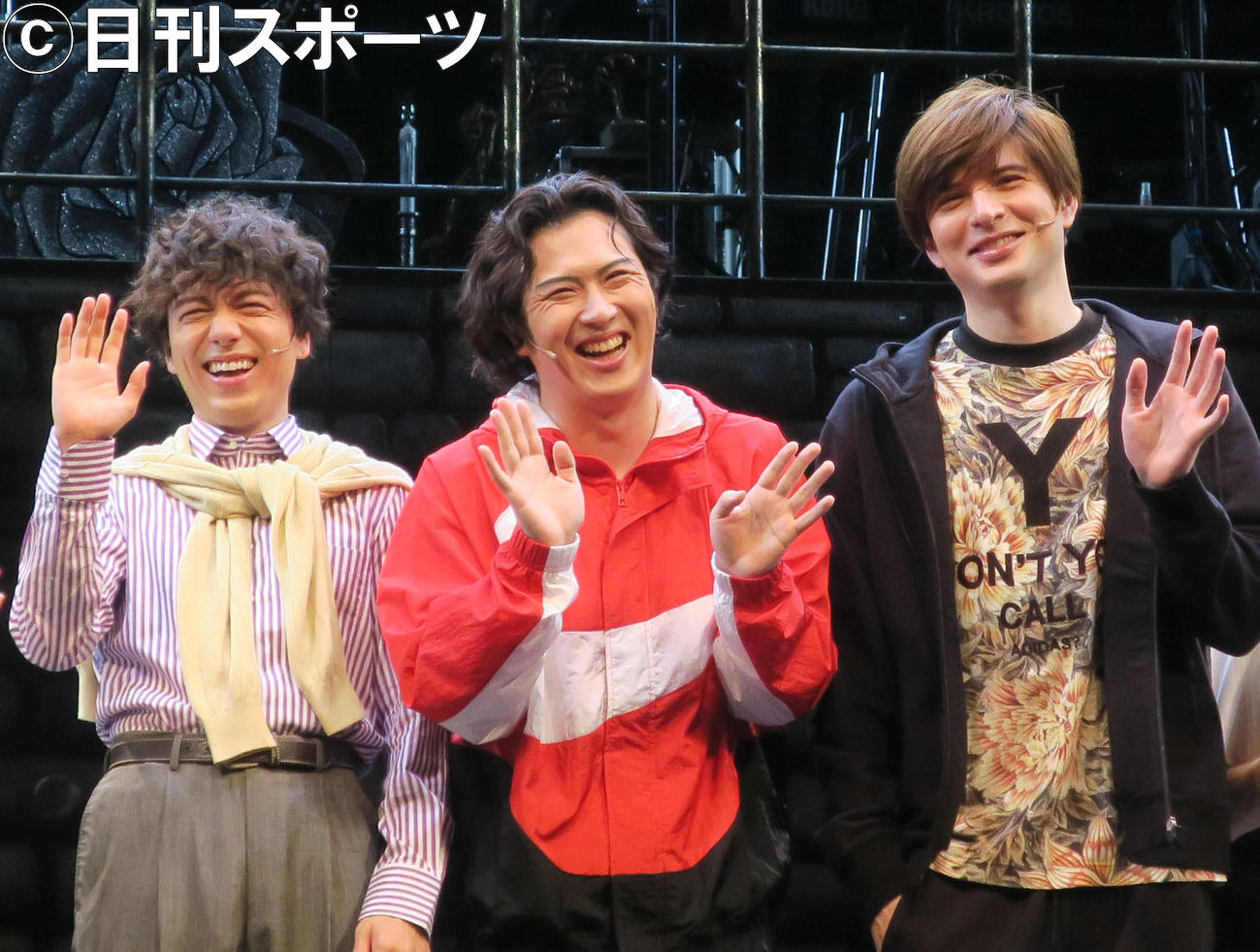 舞台「あいまい劇場其の壱　あくと」取材会で。左から、山崎育三郎、尾上松也、城田優