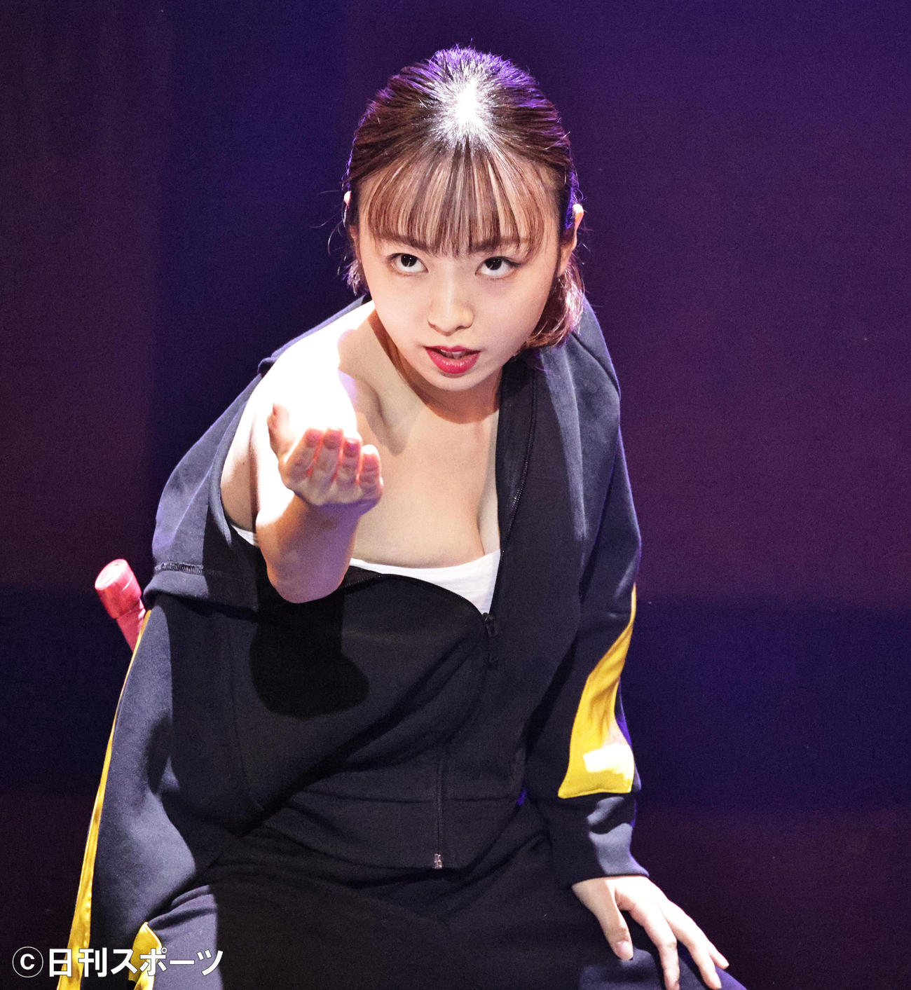 舞台「修羅雪姫」で熱演する今泉佑唯（撮影・中島郁夫）