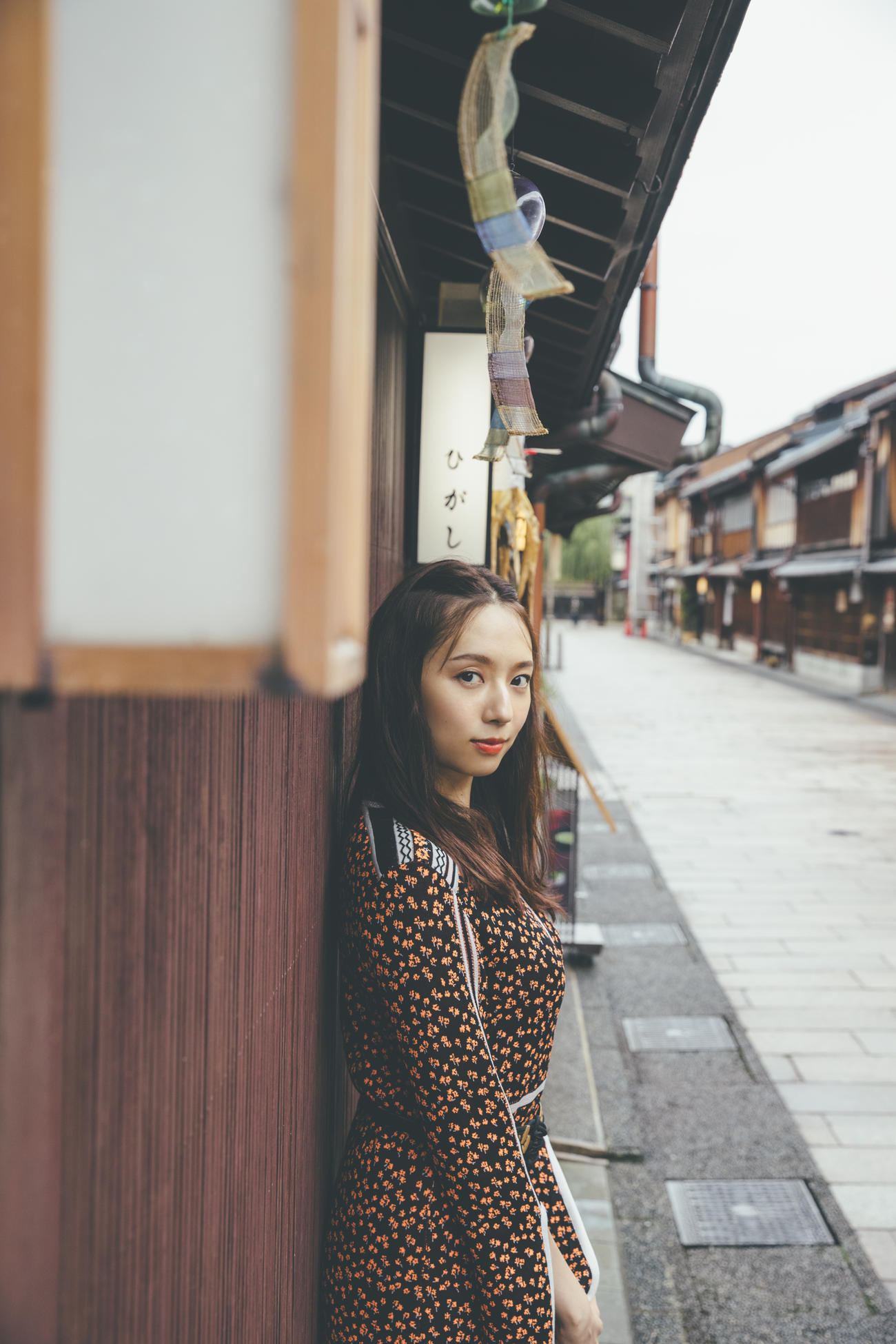 乃木坂46新内眞衣セカンド写真集の先行カット（撮影／東 京祐）