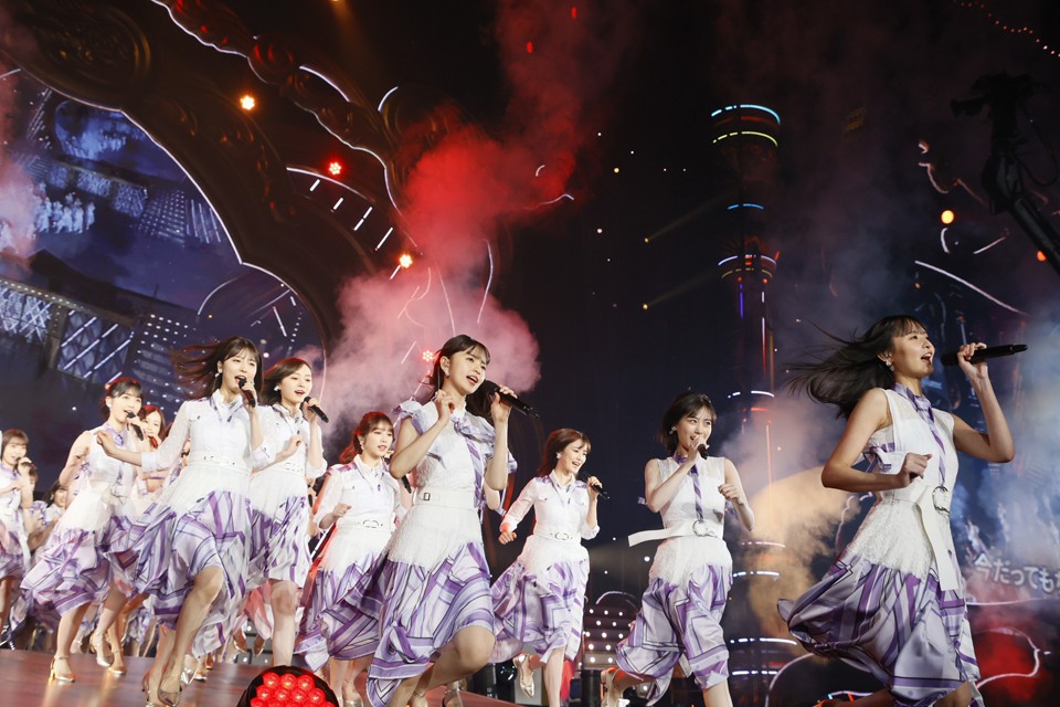 乃木坂46の「真夏の全国ツアー2021」ファイナル公演でパフォーマンスするメンバー