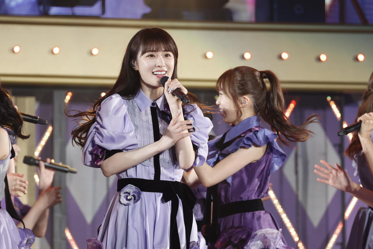 乃木坂46の「真夏の全国ツアーFINAL！」でパフォーマンスする高山一実