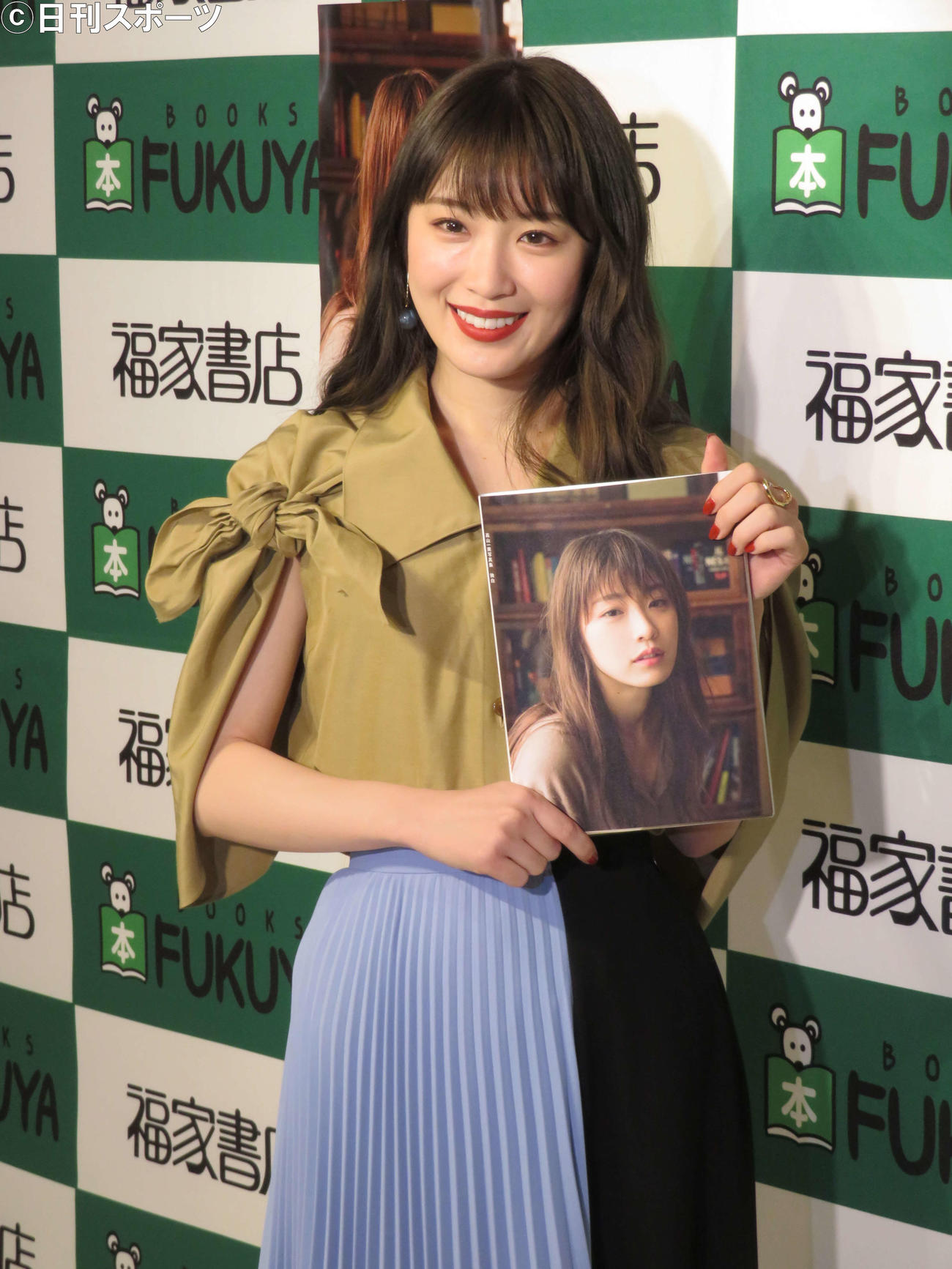 高山一実（2019年2月撮影）