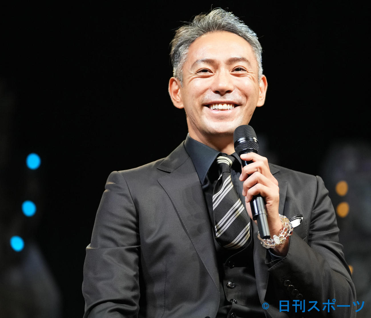 新作歌舞伎「プペル～天明の護美人間～」の制作発表会見で質問に答える市川海老蔵（撮影・菅敏）