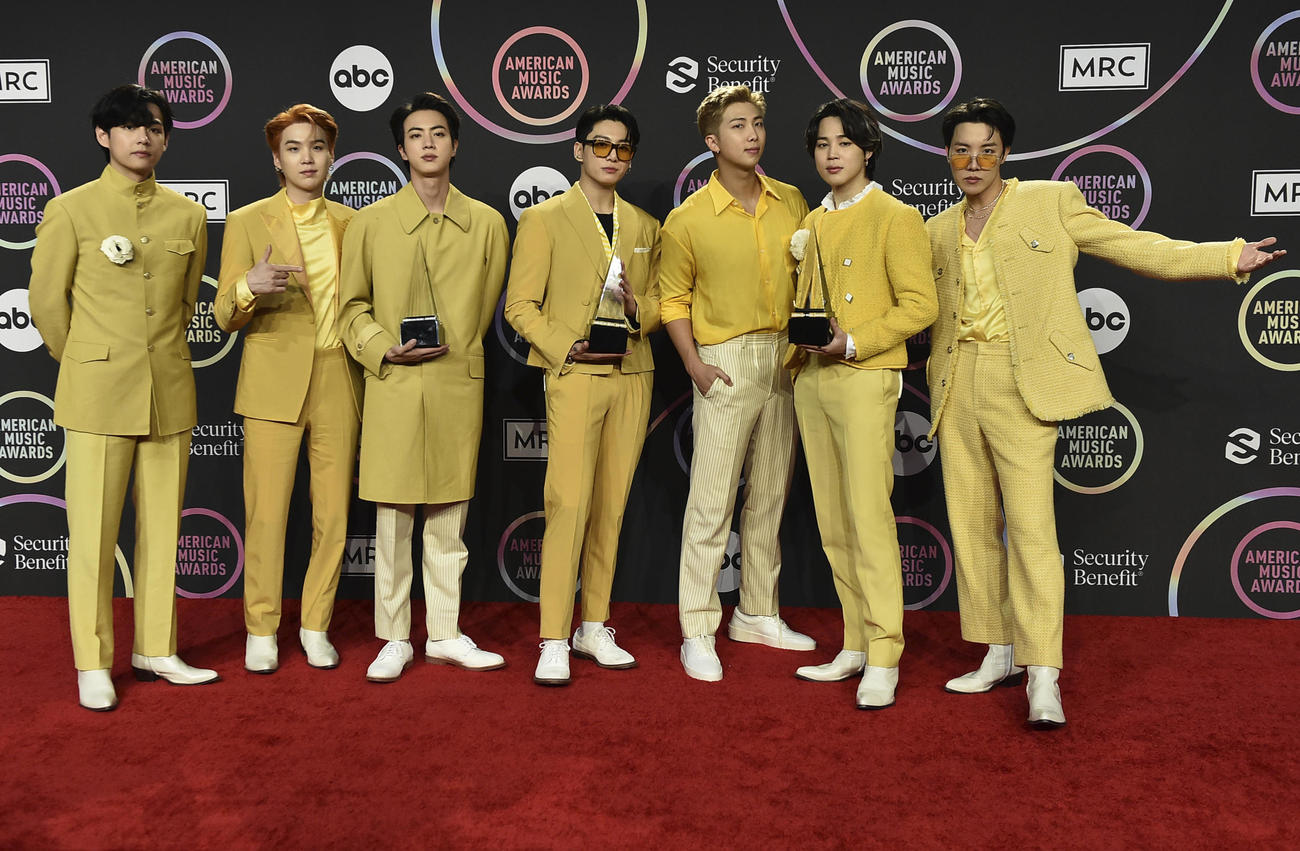 「アーティスト・オブ・ザ・イヤー」を受賞したBTS（AP）