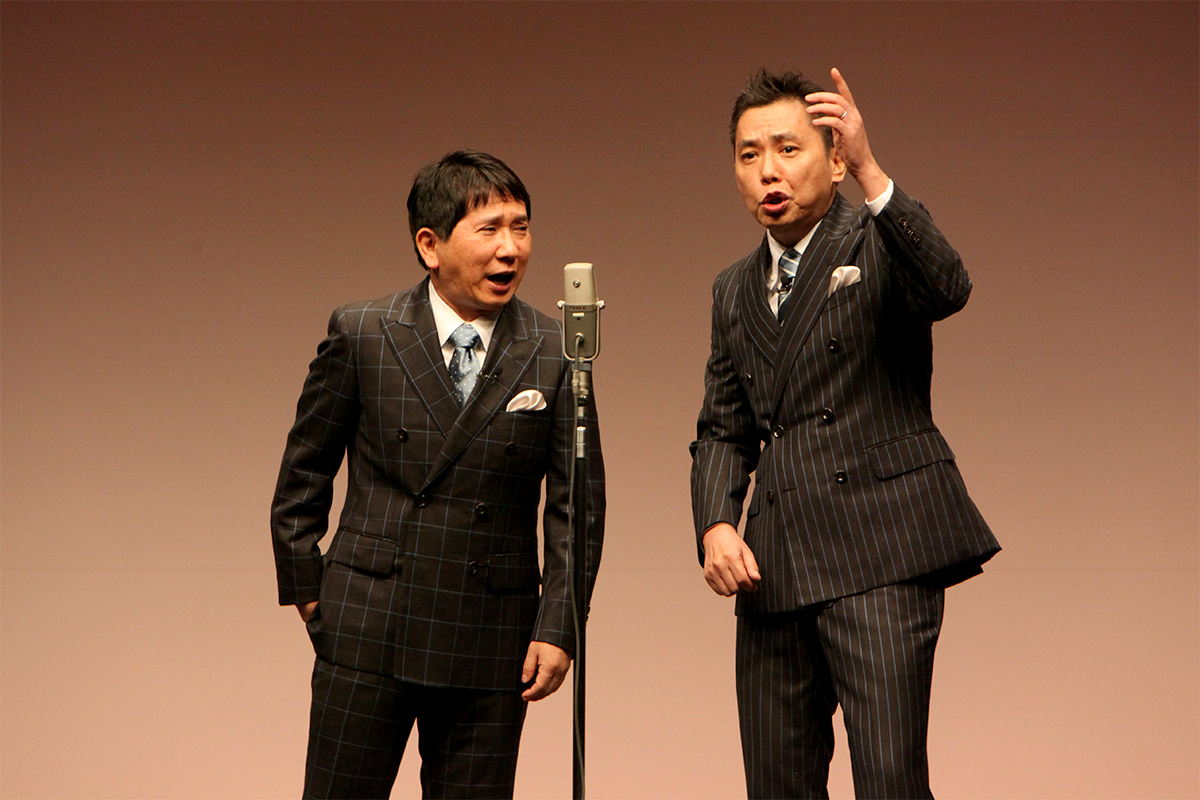 「爆笑問題withタイタンシネマライブ」に出演する爆笑問題の田中裕二（左）と太田光