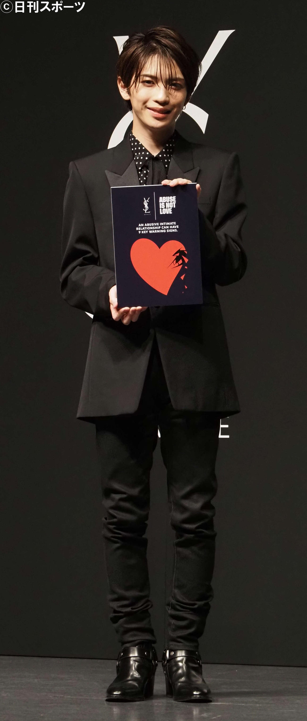 イヴ・サンローラン・ボーテの活動「ABUSE IS NOT LOVE」の記者会見に出席した岩橋玄樹（撮影・遠藤尚子）