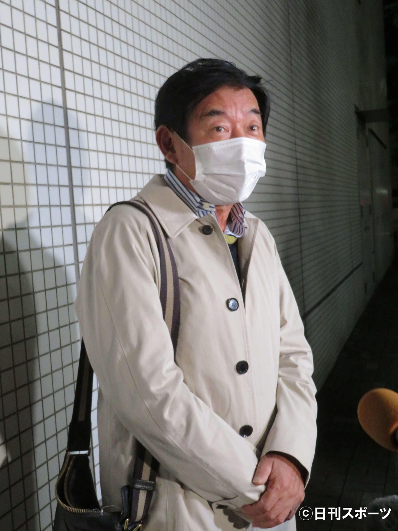 文化放送「斉藤一美　ニュースワイドSAKIDORI！」の生出演後、取材に応じた石田純一（撮影・村上幸将）