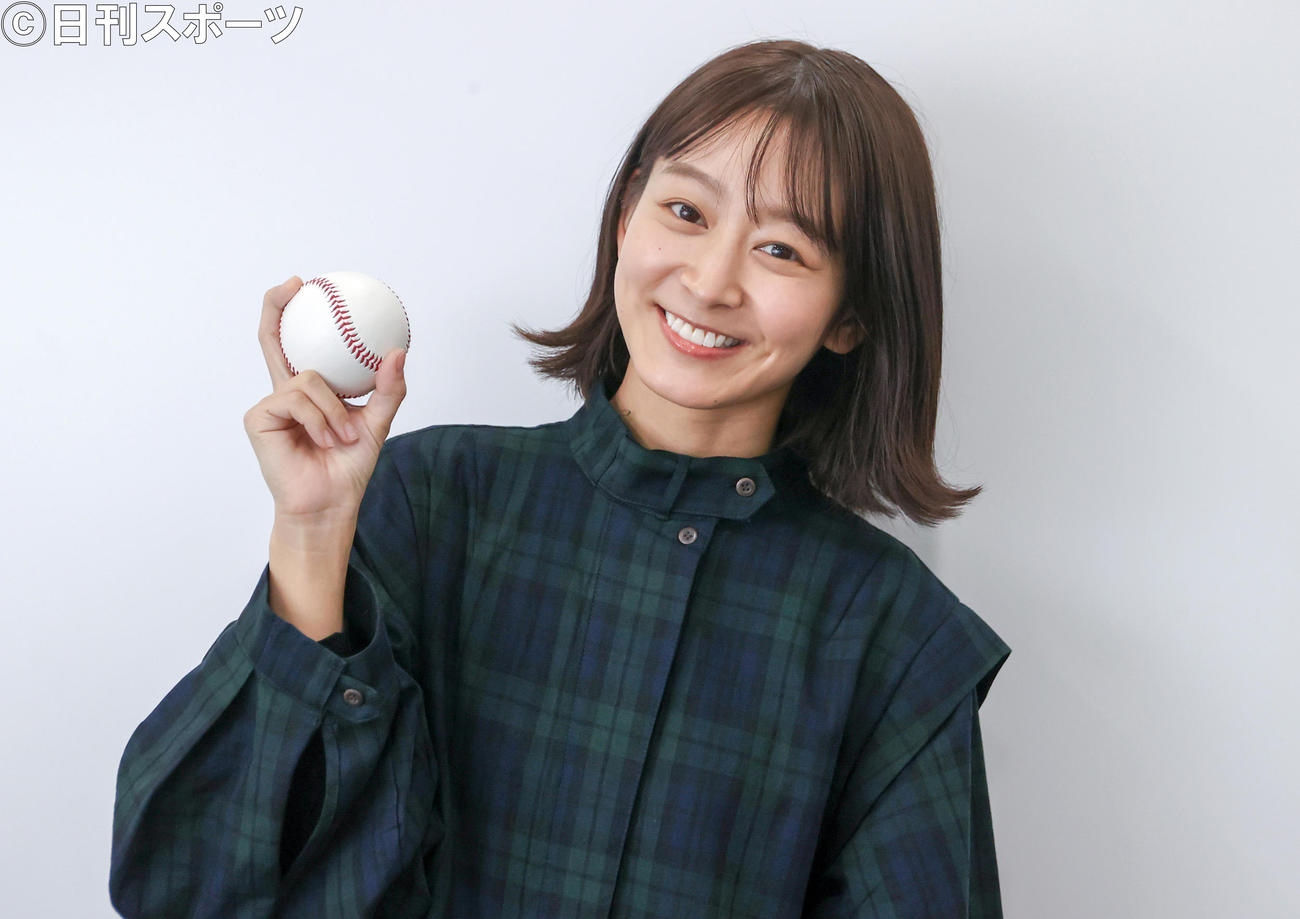 舞台「ROOKIES」のPRで来社した太田奈緒（撮影・上山淳一）