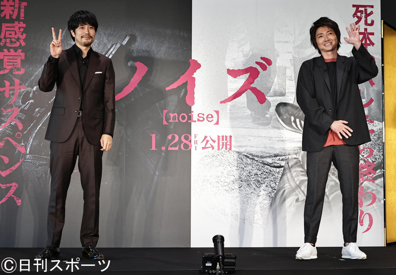 映画「ノイズ」のトークイベントを行った松山ケンイチ（左）と藤原竜也（撮影・中島郁夫）
