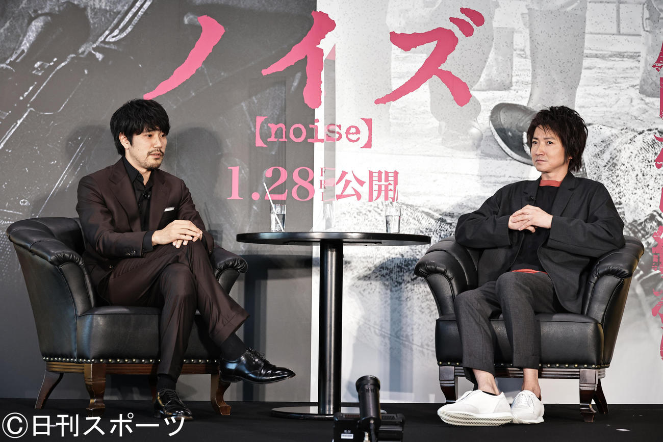 映画「ノイズ」のトークイベントを行った松山ケンイチ（左）と藤原竜也（撮影・中島郁夫）