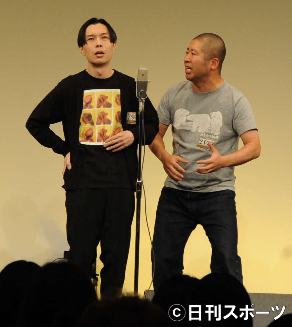 「M－1グランプリ2021」準決勝でネタを披露するハライチ（撮影・松尾幸之介）
