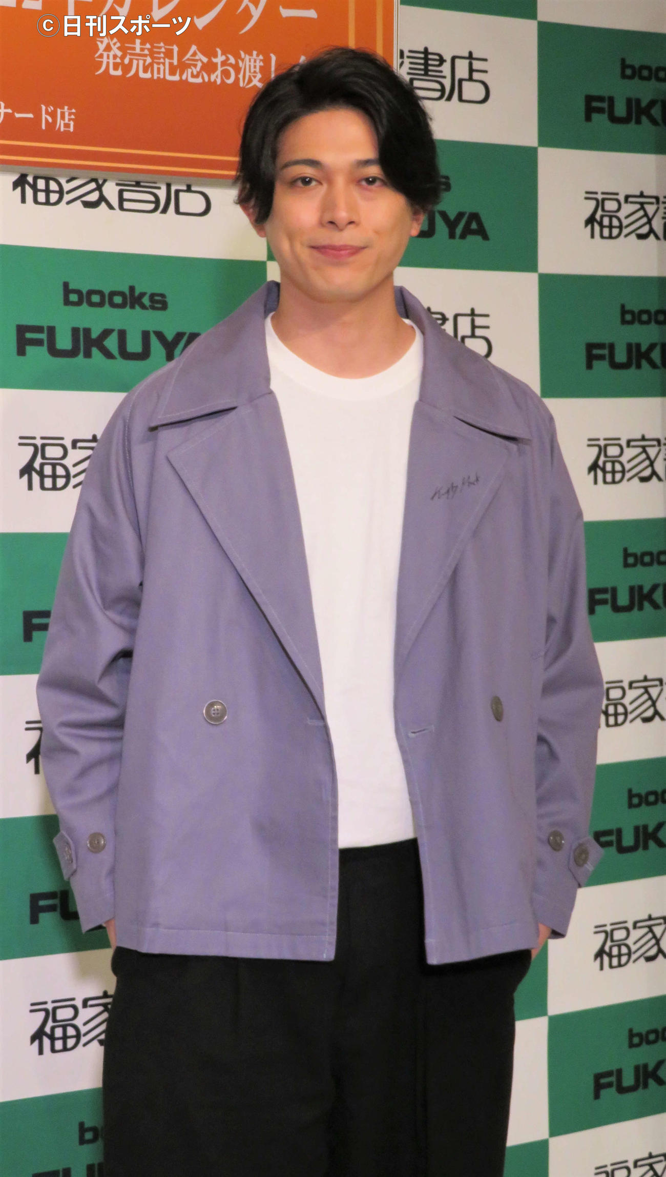 2022年の卓上カレンダー発売イベントを行った砂川脩弥（撮影・三須佳夏）