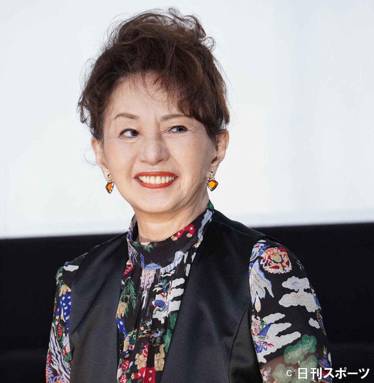映画「梅切らぬバカ」の大ヒット御礼舞台あいさつに登壇した加賀まりこ（撮影・佐藤勝亮）
