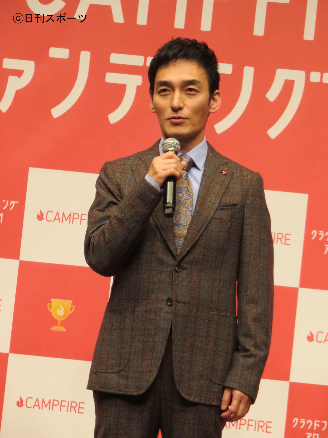 クラウドファンディングアワードにアンバサダーとして出席した草なぎ剛